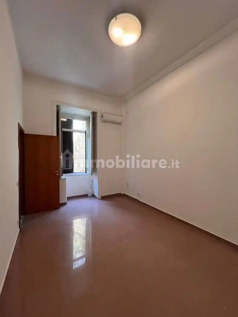 Appartamento in affitto a Napoli