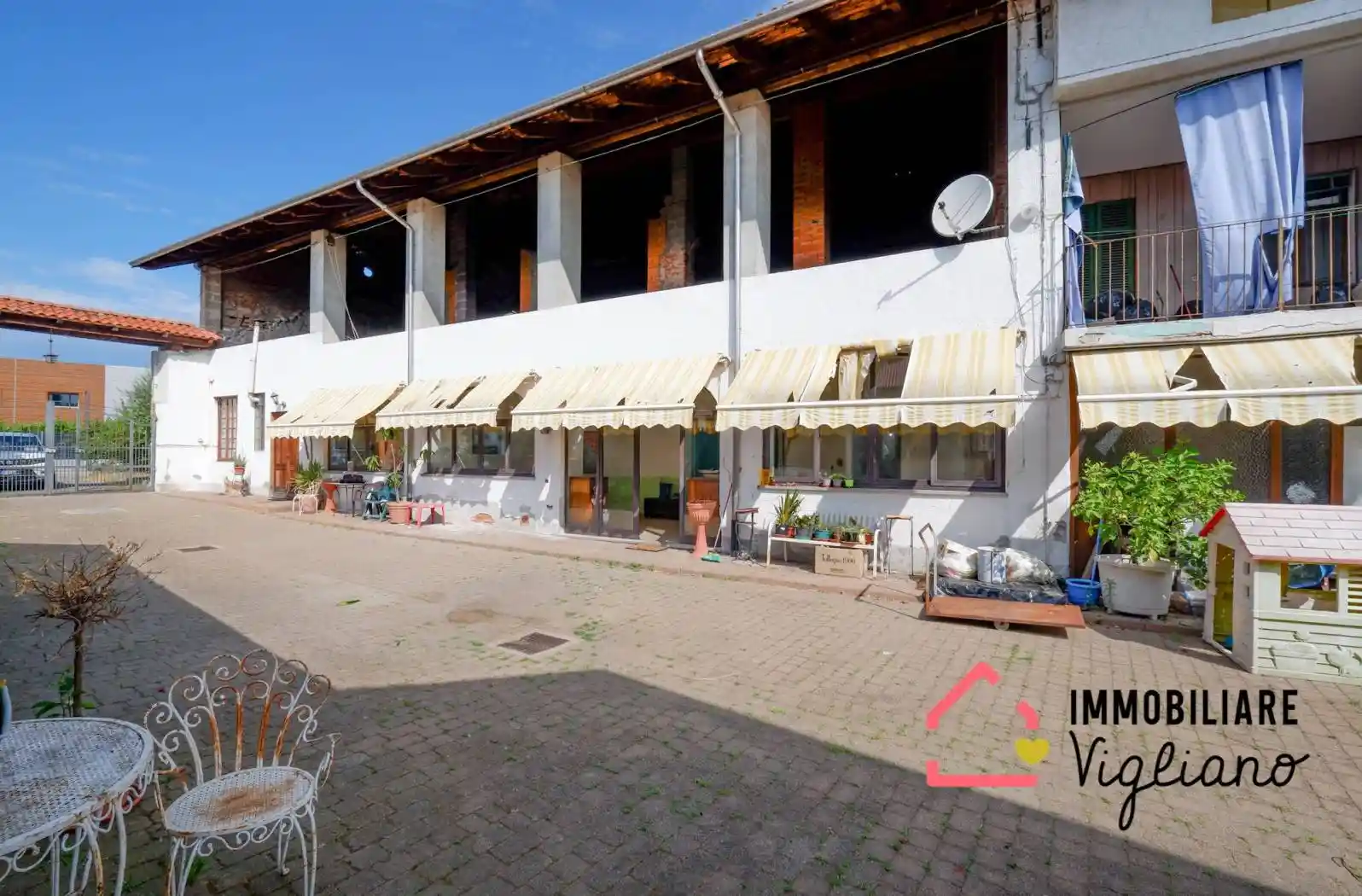 Casa indipendente in vendita a Vigliano Biellese