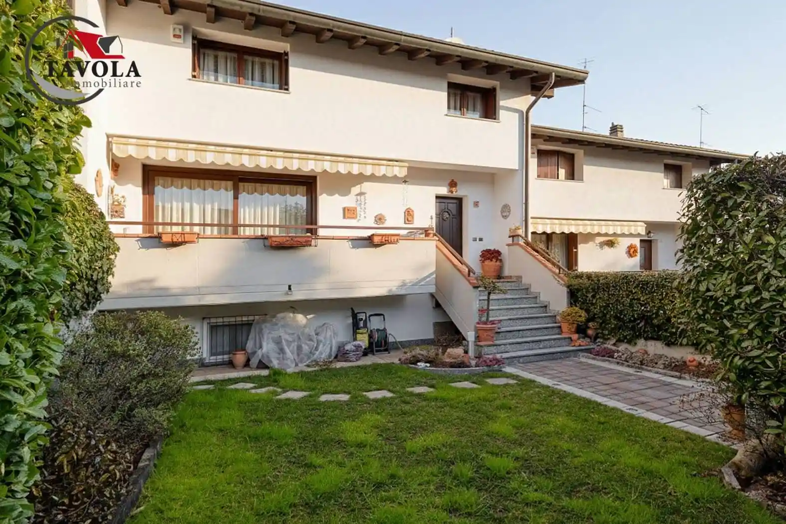 Villetta a schiera in vendita a Arcisate