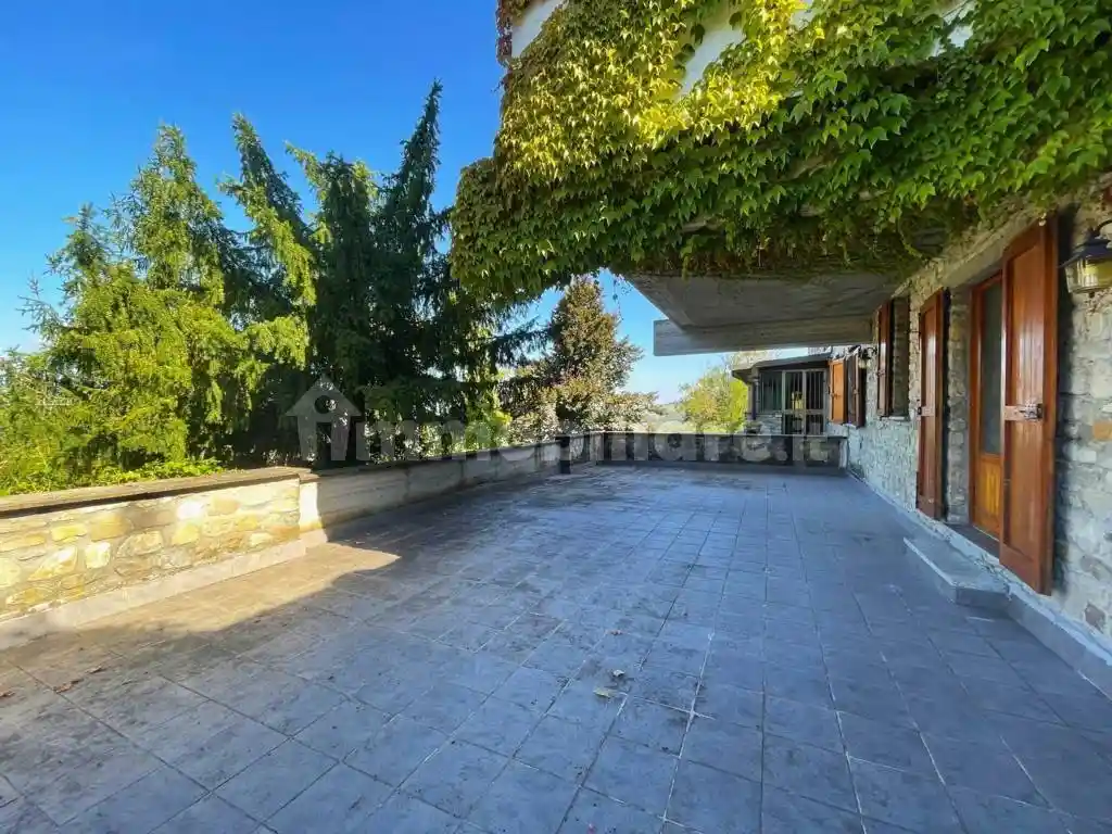 Appartamento in vendita a Zavattarello