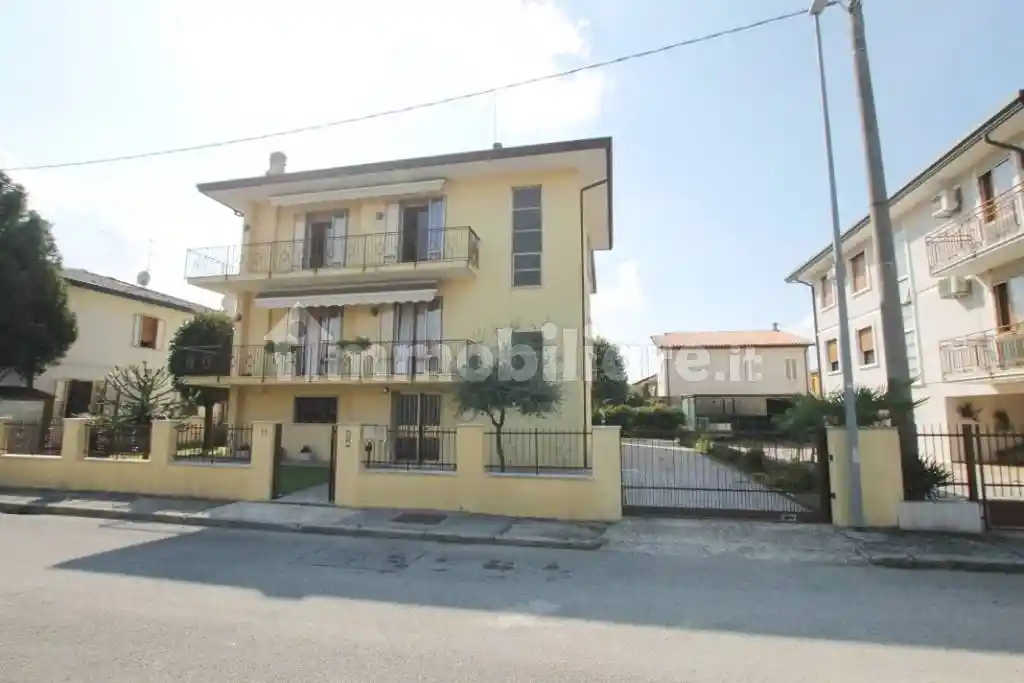 Villa in vendita a Selvazzano Dentro