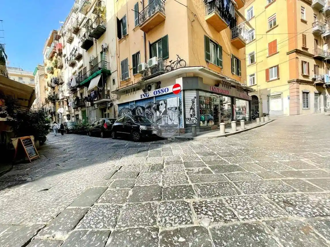 Appartamento in vendita a Napoli
