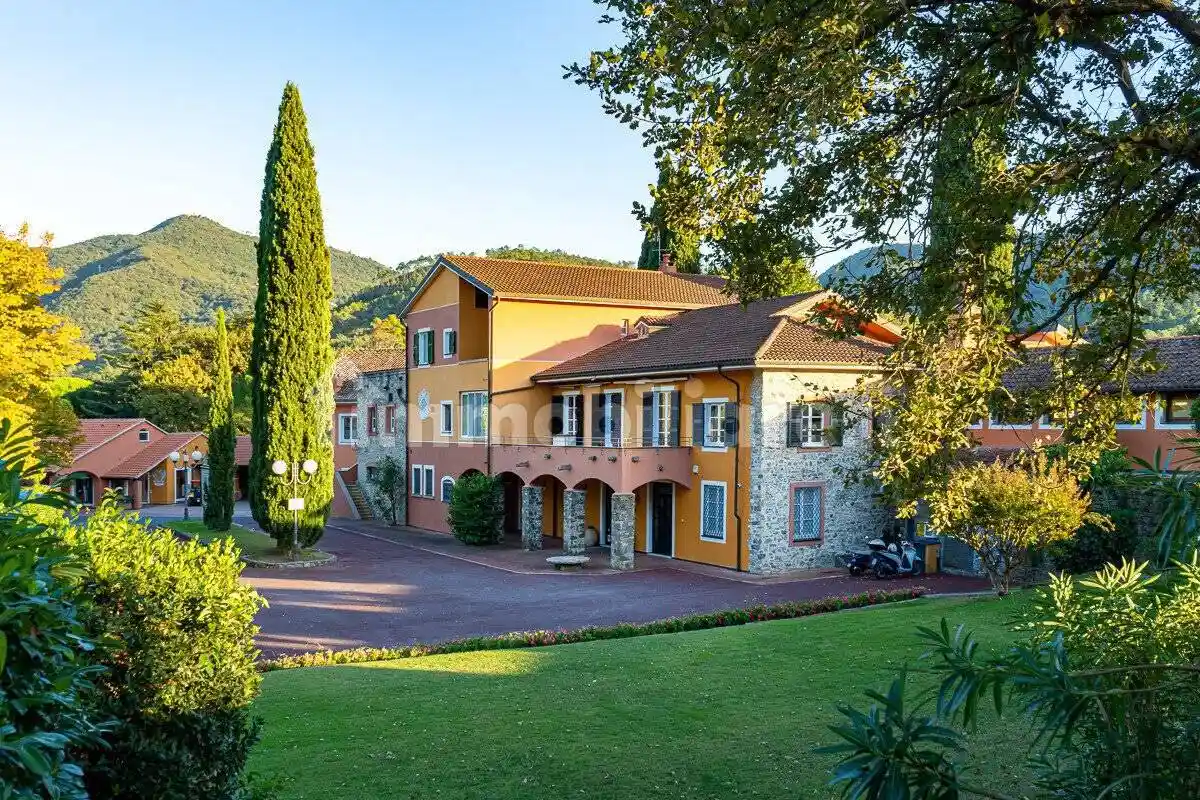 Villa in vendita a Garlenda