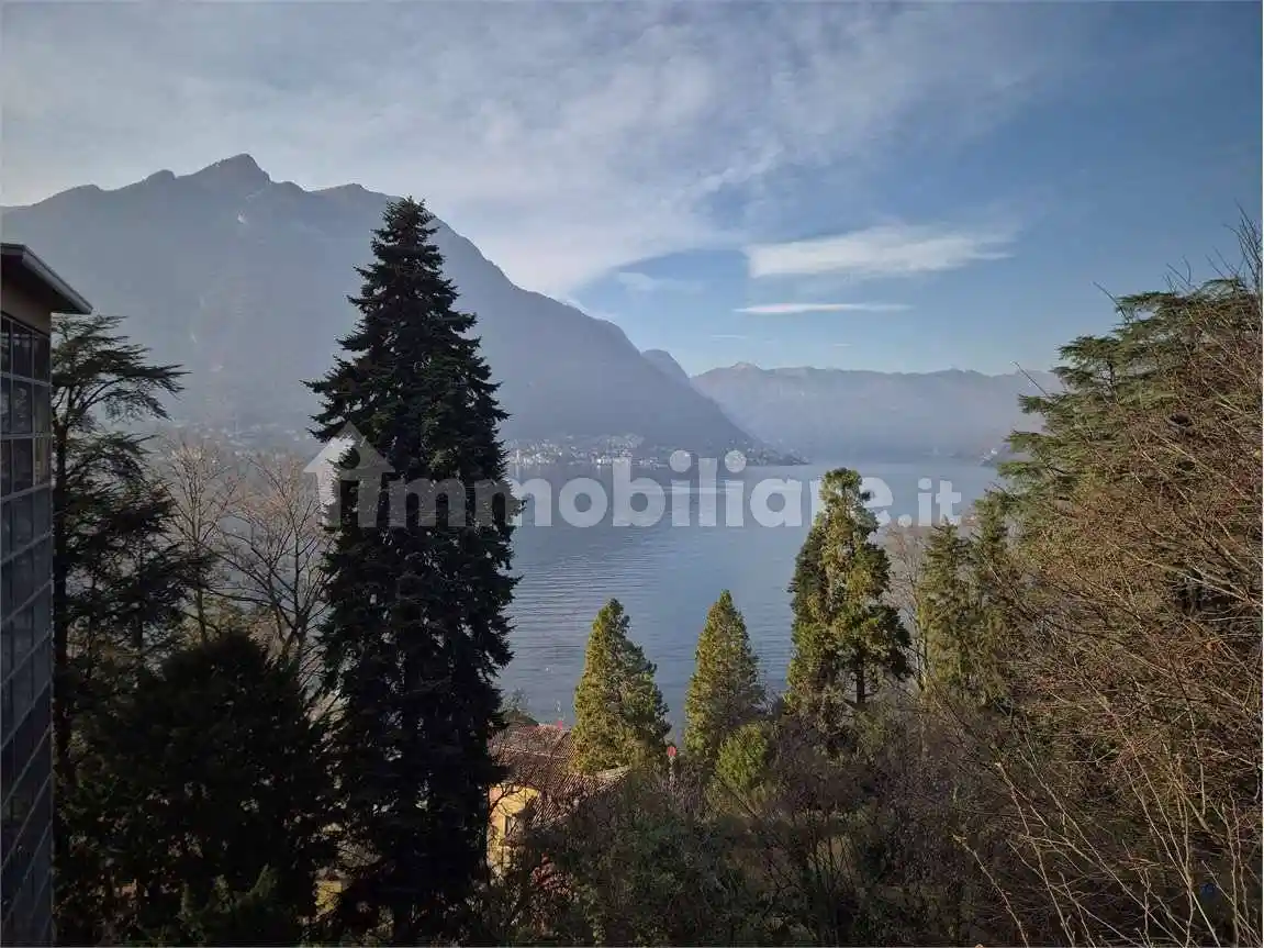 Appartamento in vendita a Faggeto Lario
