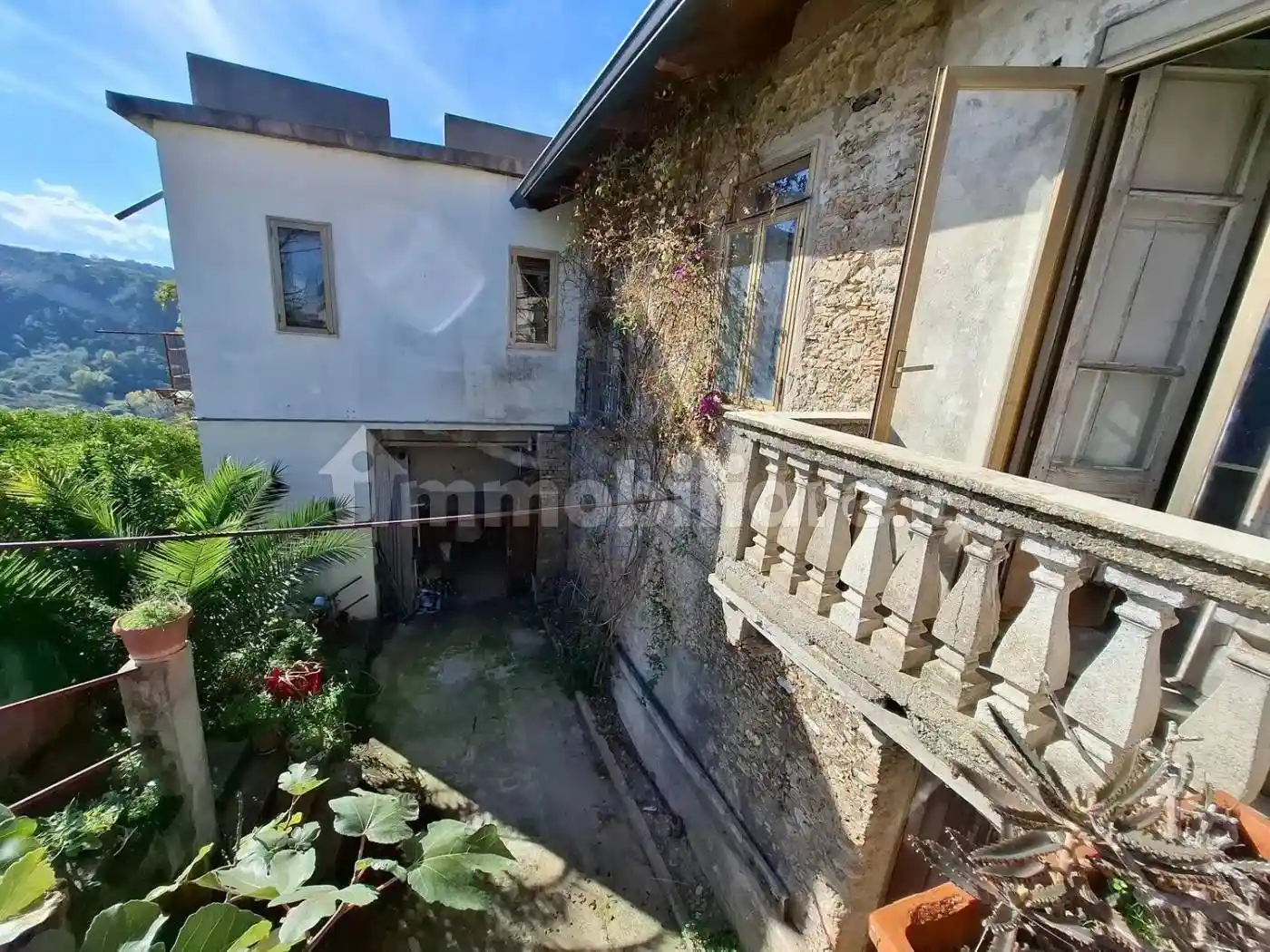 Palazzo - Edificio in vendita a San Floro