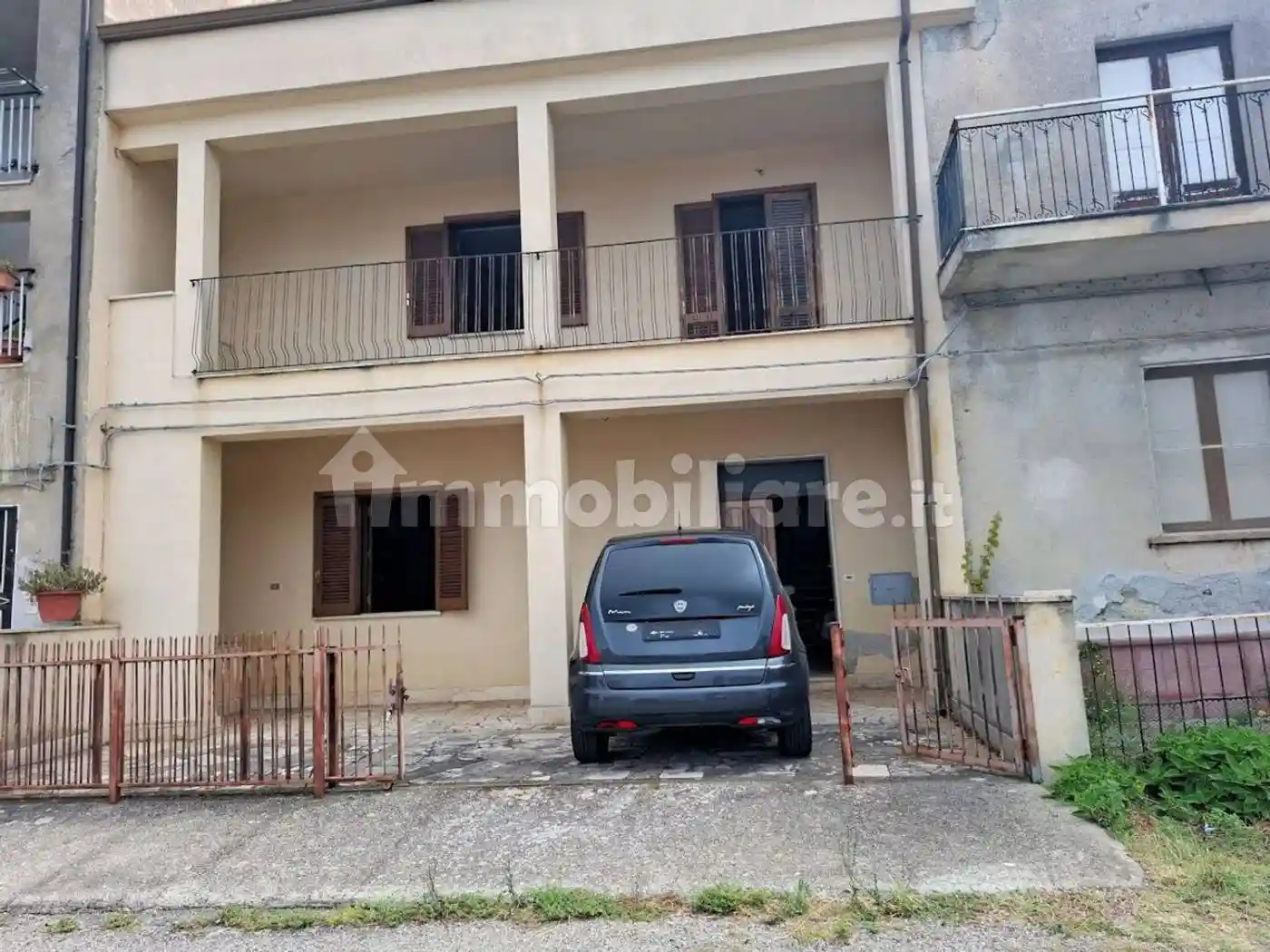 Villa in vendita a Fiumefreddo Bruzio