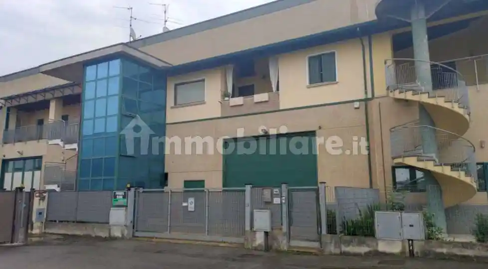 Appartamento in vendita a Urago d'Oglio