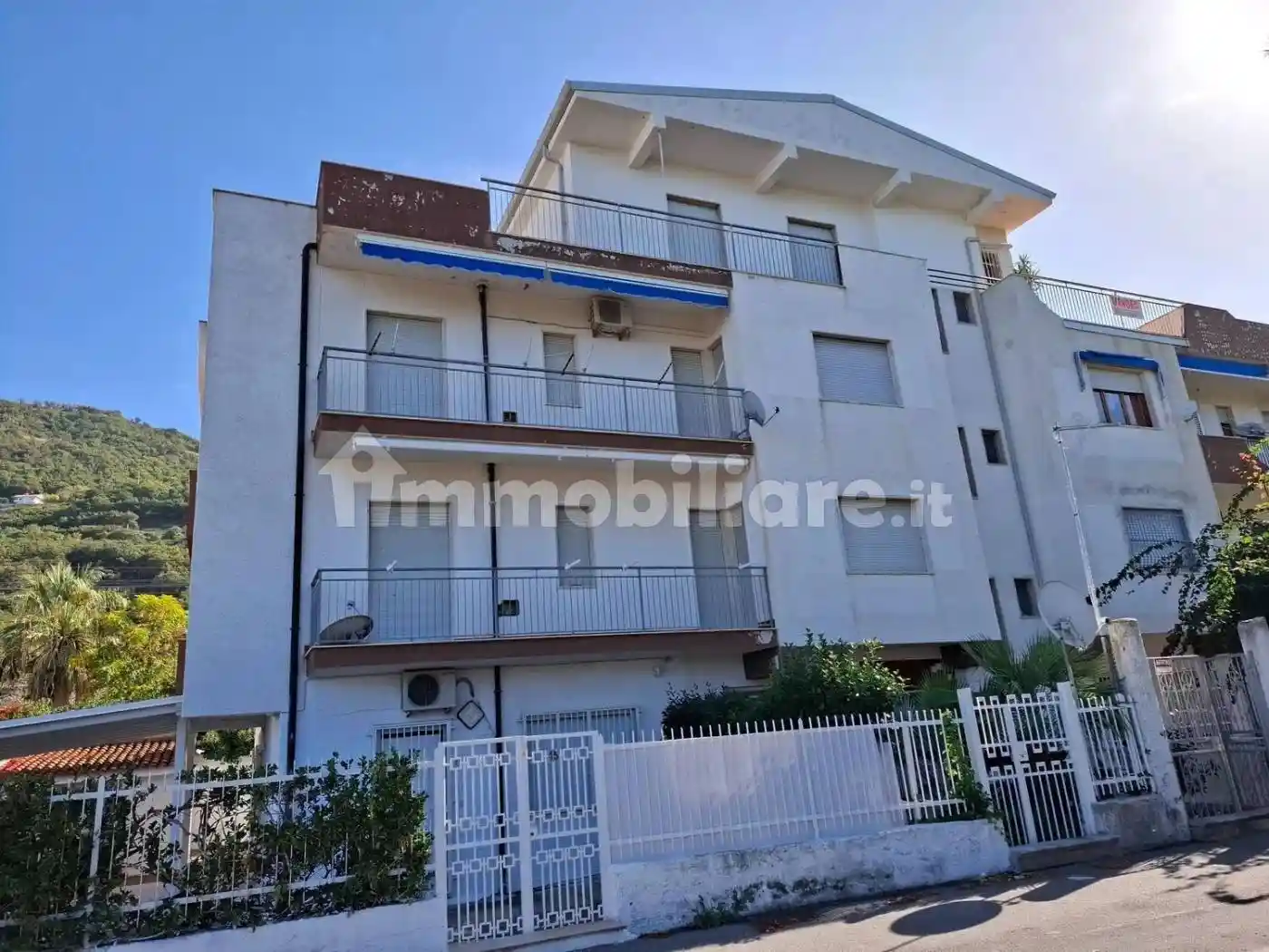 Appartamento in vendita a Falconara Albanese