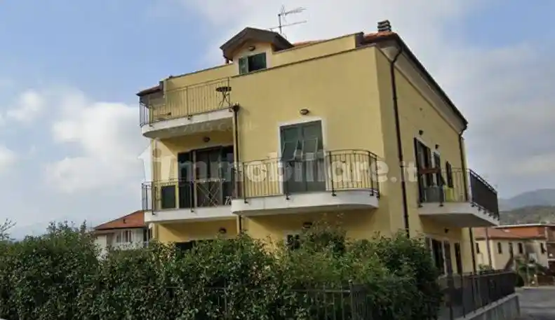 Appartamento in vendita a Villanova d'Albenga