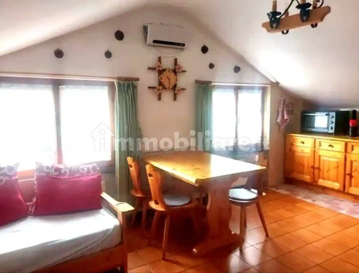 Appartamento in vendita a Savignone