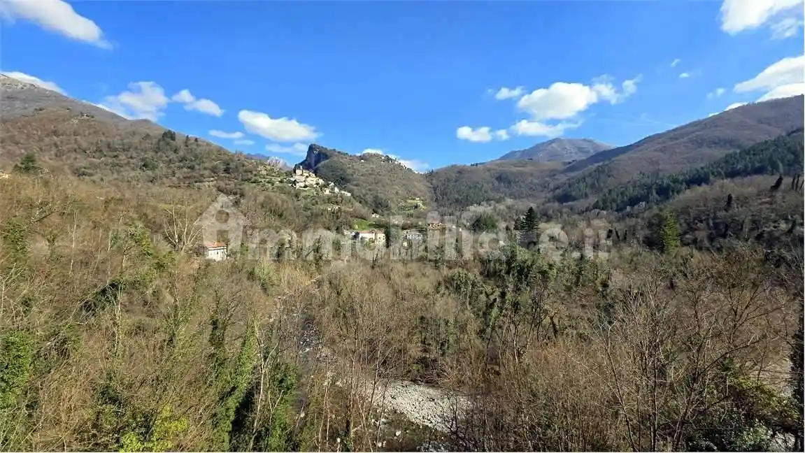 Casa indipendente in vendita a Bagni di Lucca