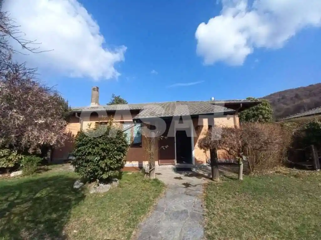 Villa in affitto a Marchirolo