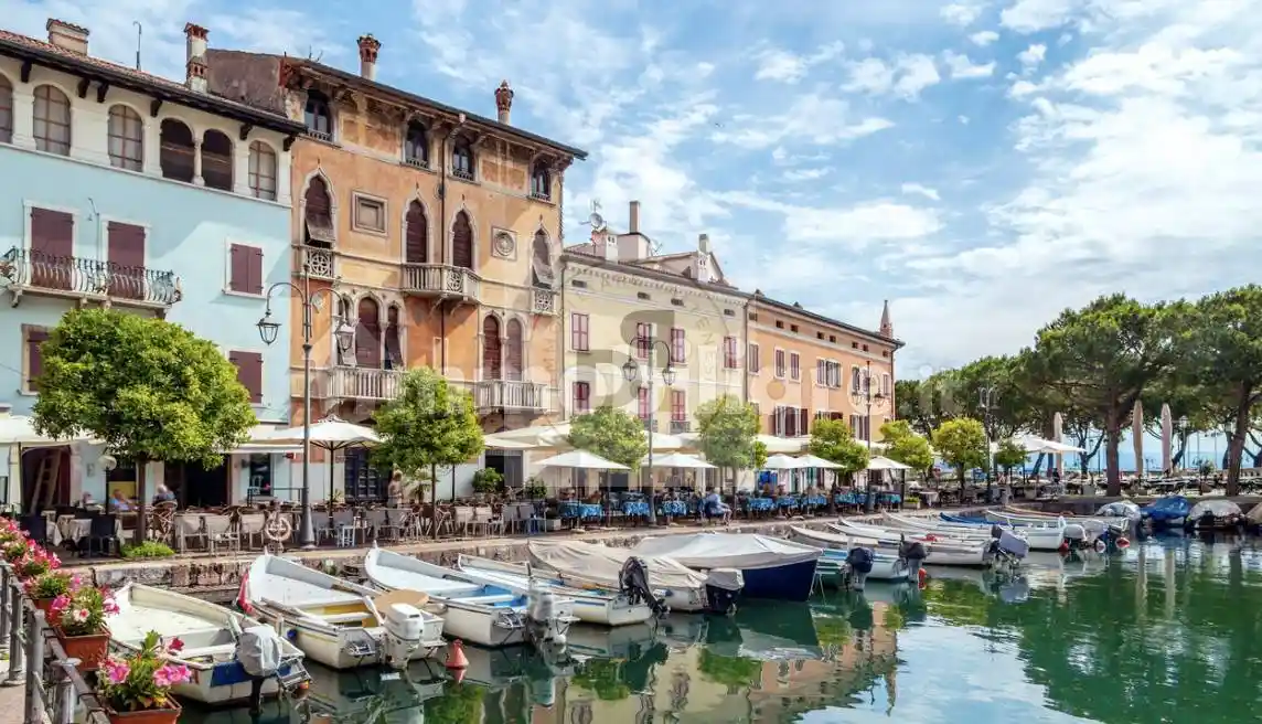 Appartamento in affitto a Desenzano del Garda