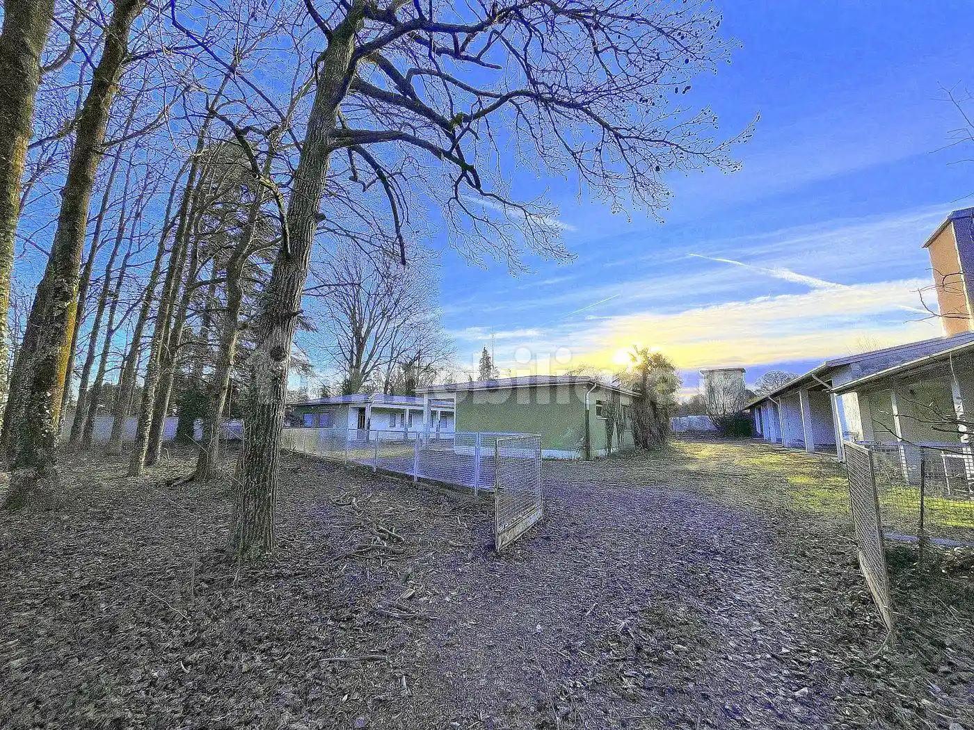 Palazzo - Edificio in vendita a Inveruno