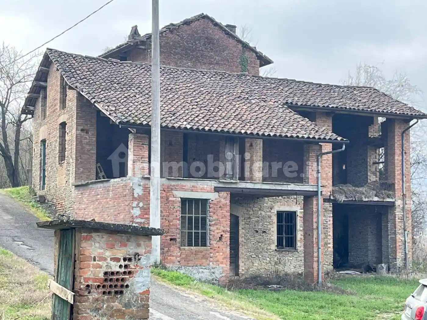 Rustico - Casale in vendita a Canelli