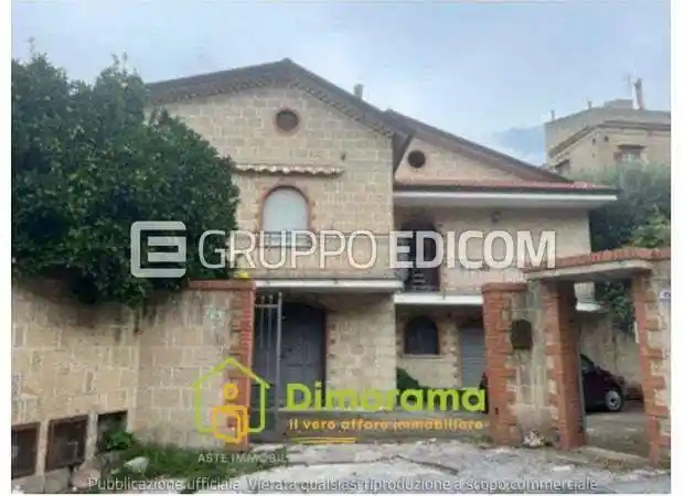 Palazzo - Stabile in vendita a Carbonara di Nola