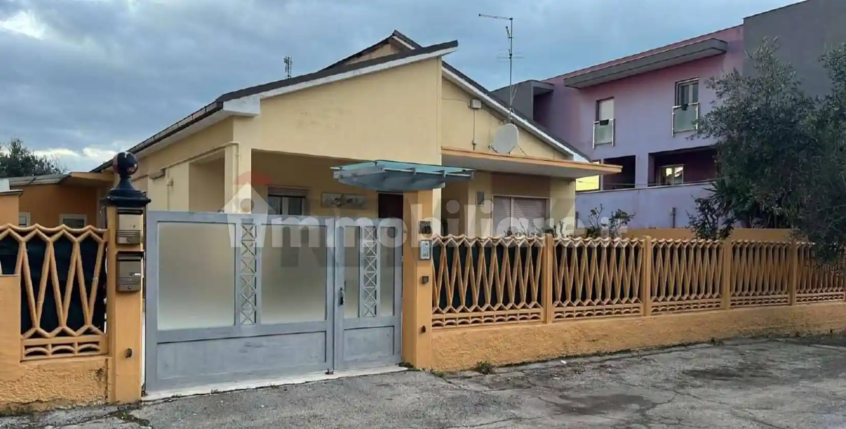 Casa indipendente in vendita a Pescara