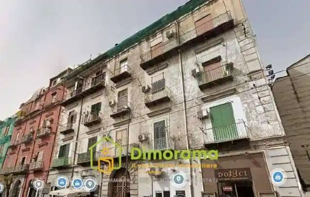 Appartamento in vendita a Napoli
