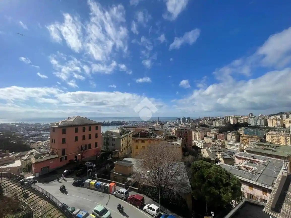 Appartamento in vendita a Genova
