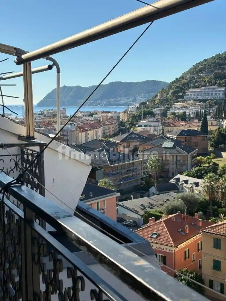 Attico - Mansarda in vendita a Alassio