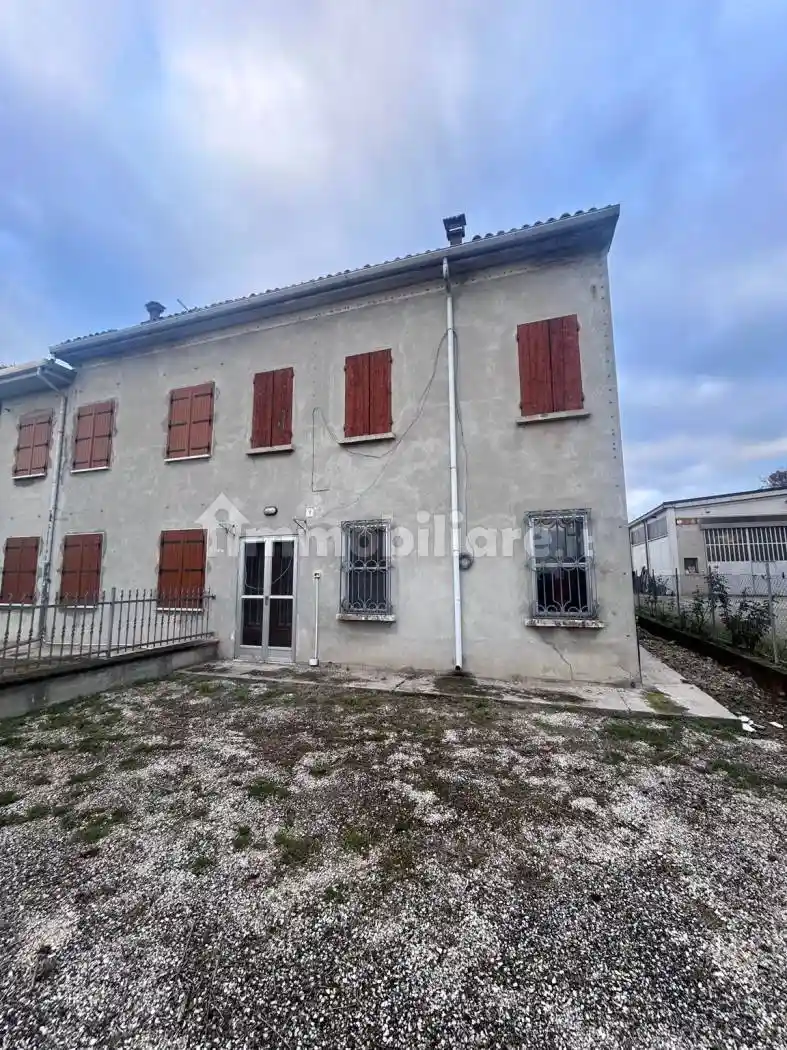 Villa in vendita a Poggio Rusco