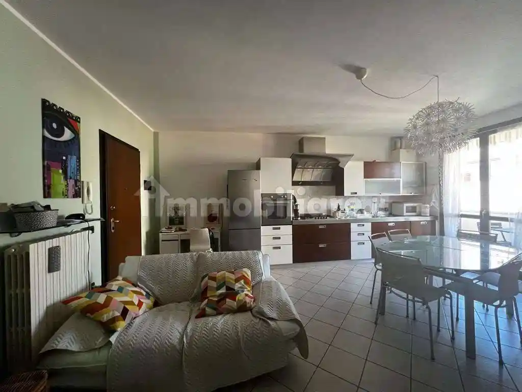 Appartamento in affitto a Curtatone