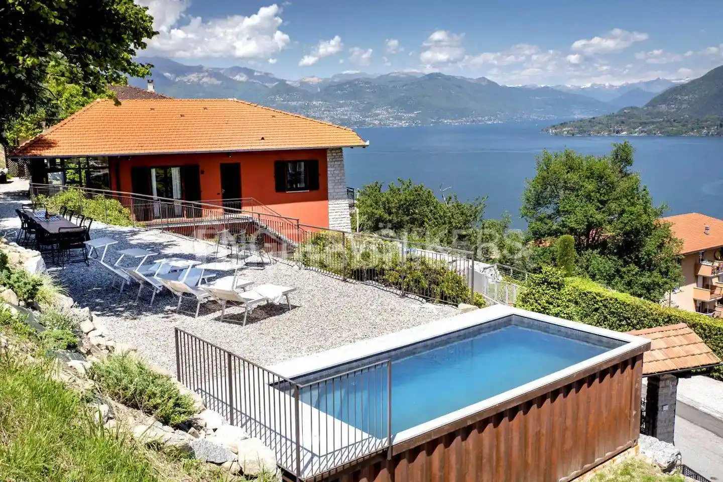 Villa in vendita a Belgirate