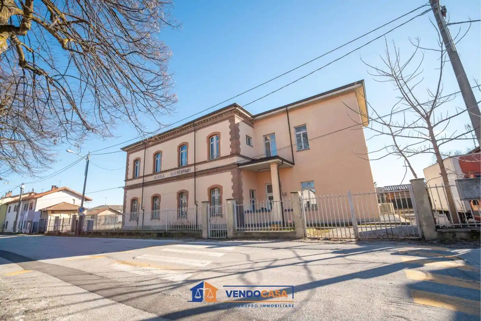 Palazzo - Edificio in vendita a Cuneo