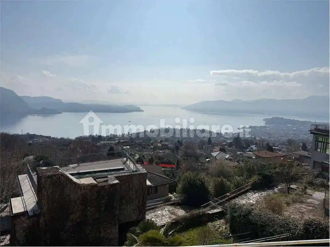 Appartamento in vendita a Arizzano