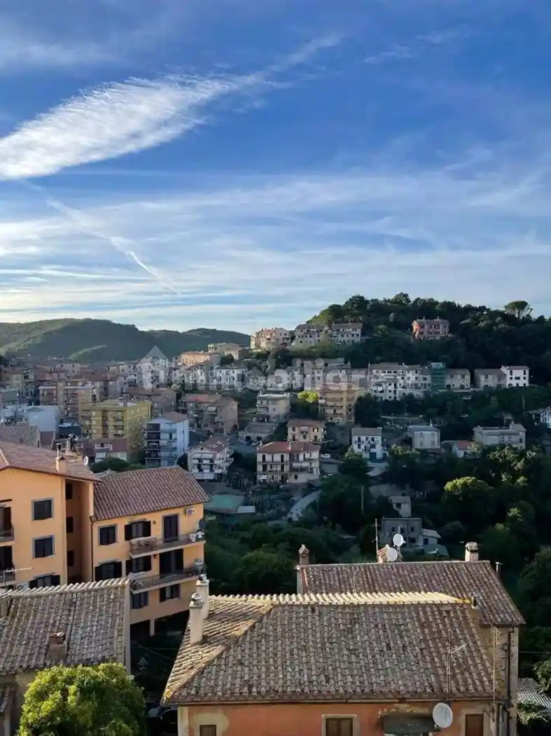 Appartamento in vendita a Tolfa