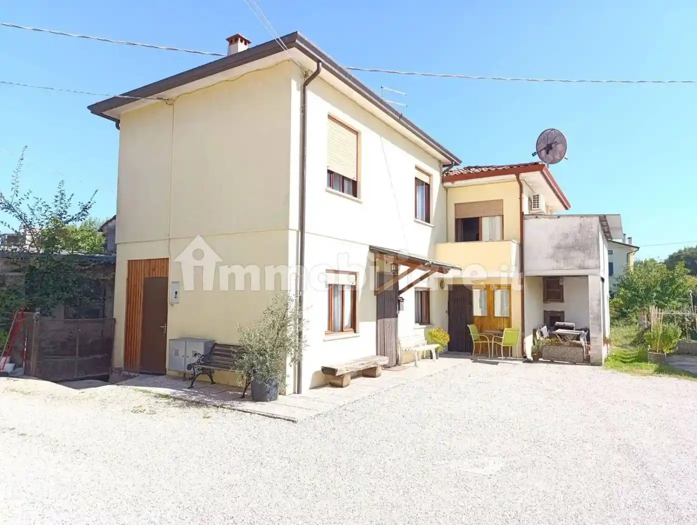 Villa in vendita a Montecchio Precalcino