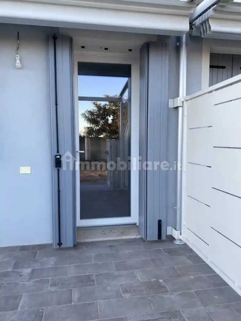 Appartamento in vendita a Correzzola