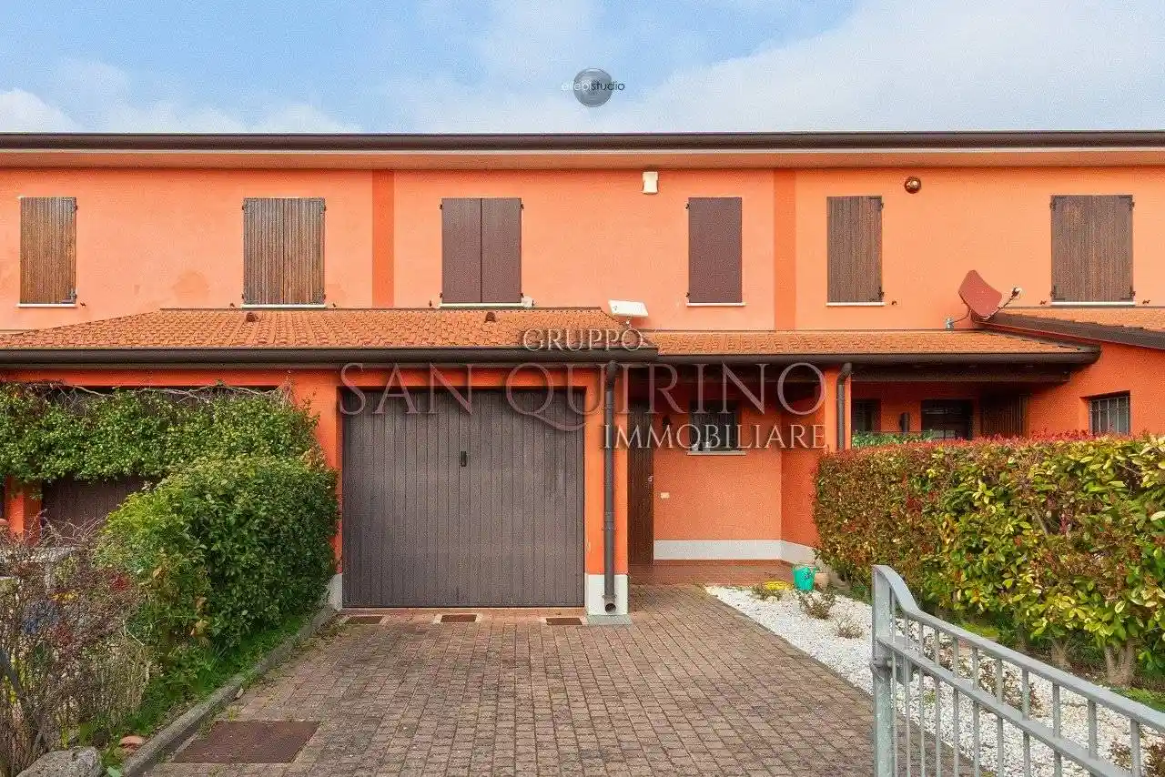 Villetta a schiera in vendita a Correggio