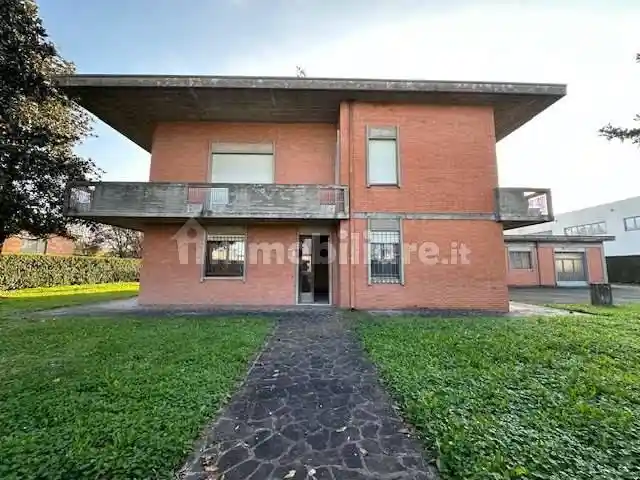 Casa indipendente in vendita a Mirandola