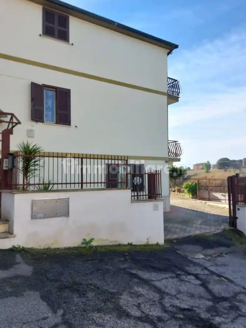 Casa indipendente in vendita a Roma