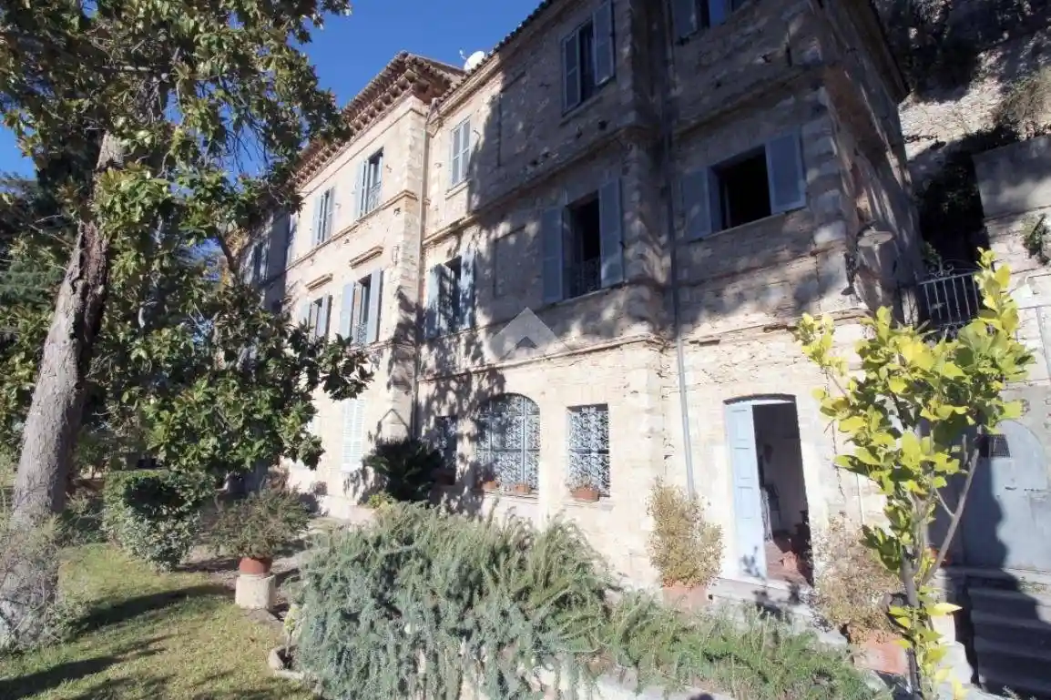 Appartamento in vendita a Roccantica