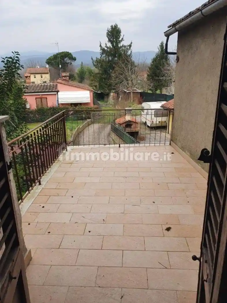 Casa indipendente in vendita a Arezzo