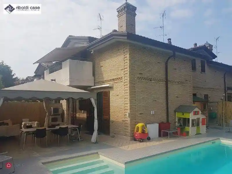 Villa in vendita a Meda