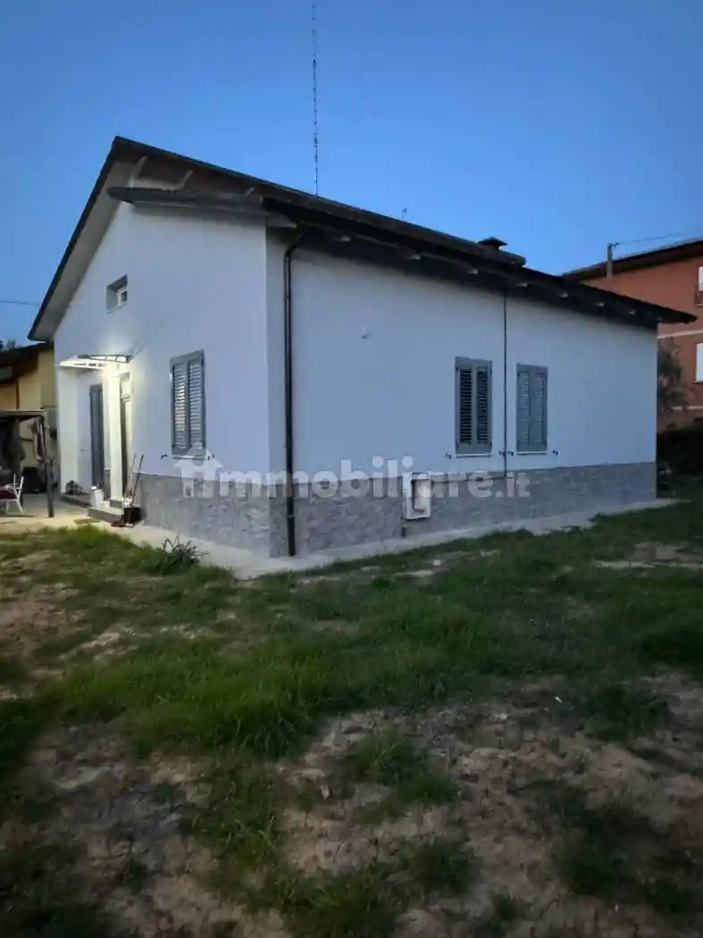 Villa in vendita a Cavriago