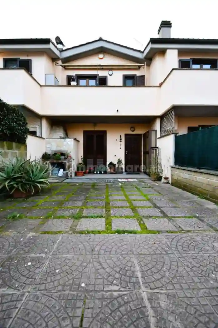 Villetta a schiera - foto 2