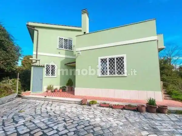Villa in vendita a Roma