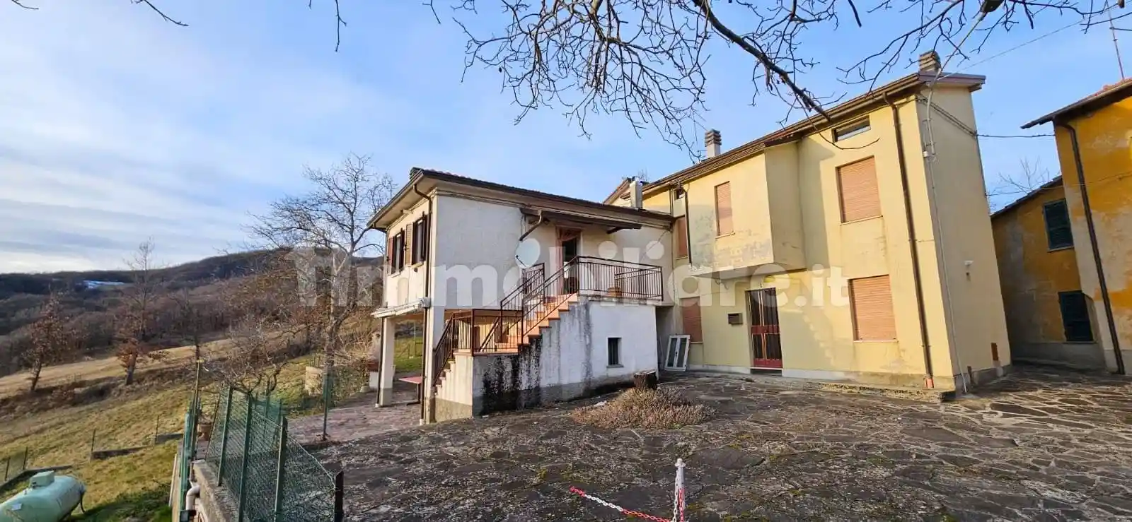 Casa indipendente in vendita a Varsi