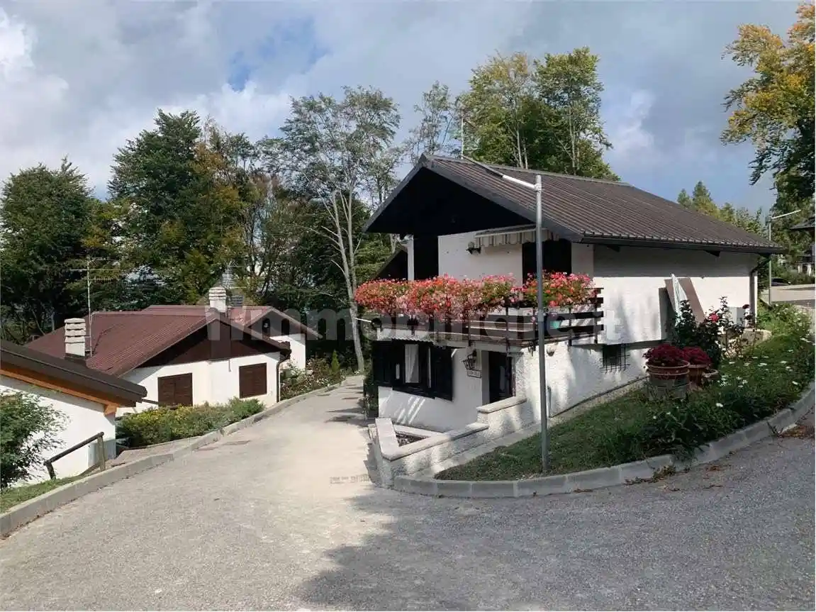 Casa indipendente in vendita a Brentonico