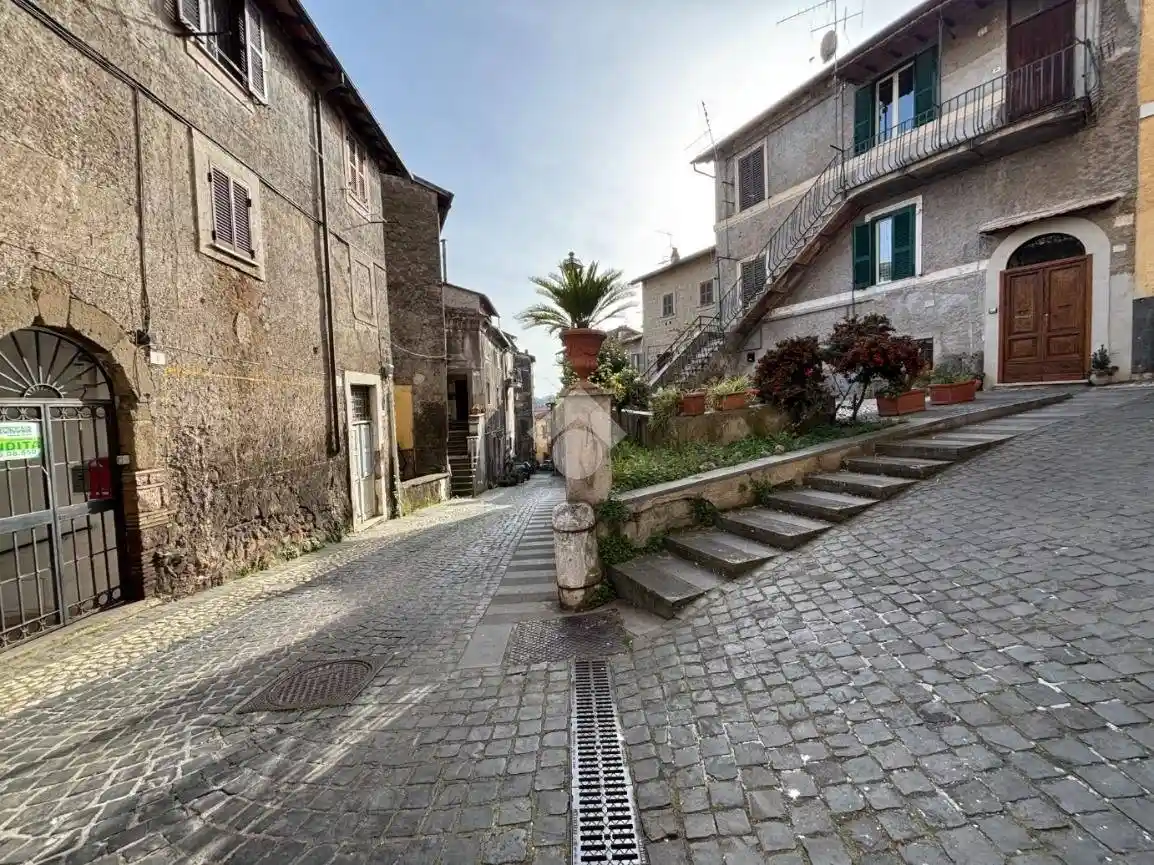 Appartamento in vendita a Genazzano