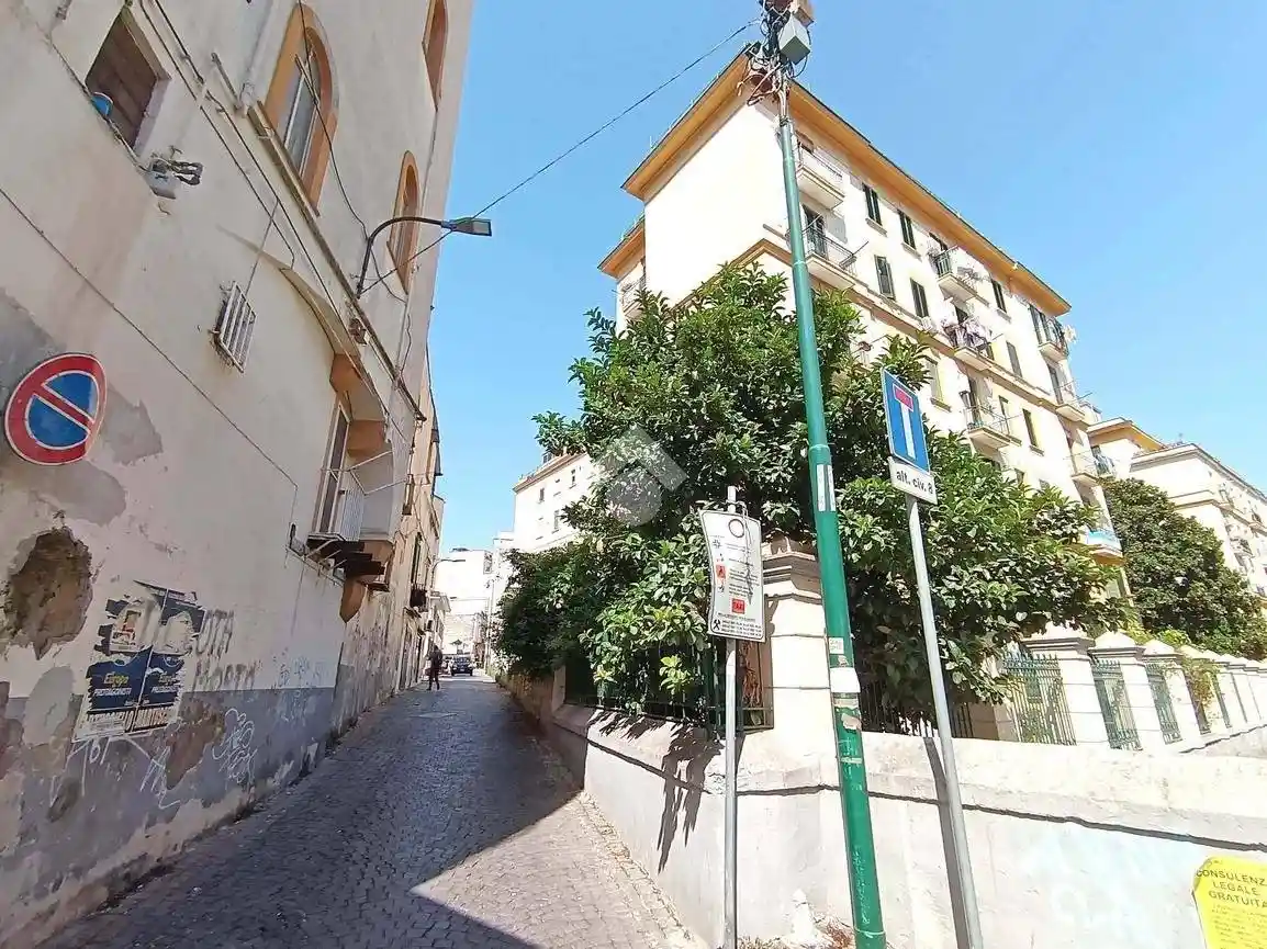 Appartamento in vendita a Napoli