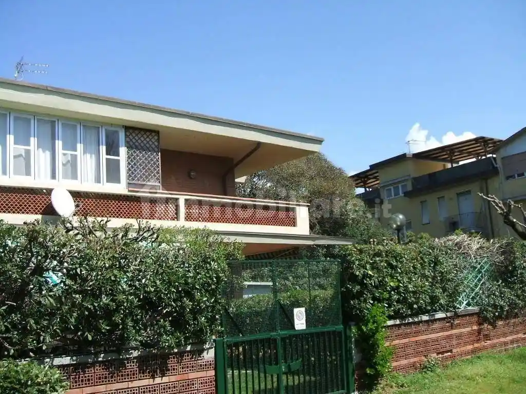 Appartamento in vendita a Carrara