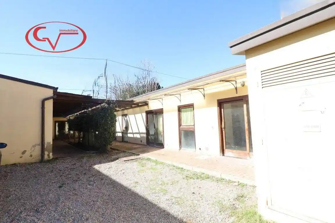 Casa indipendente in vendita a Montevarchi