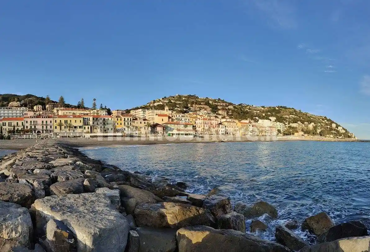 Appartamento in affitto a Ospedaletti