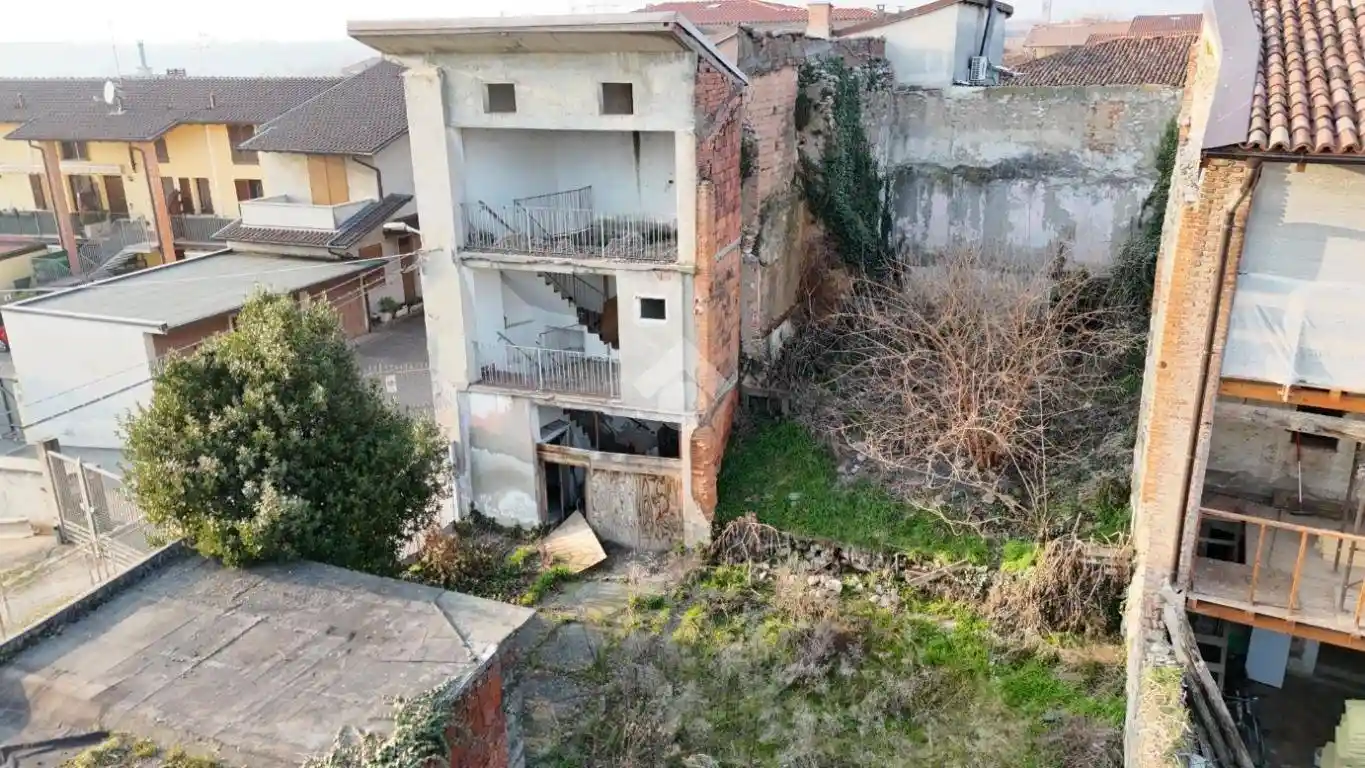 Rustico - Casale in vendita a Bottanuco