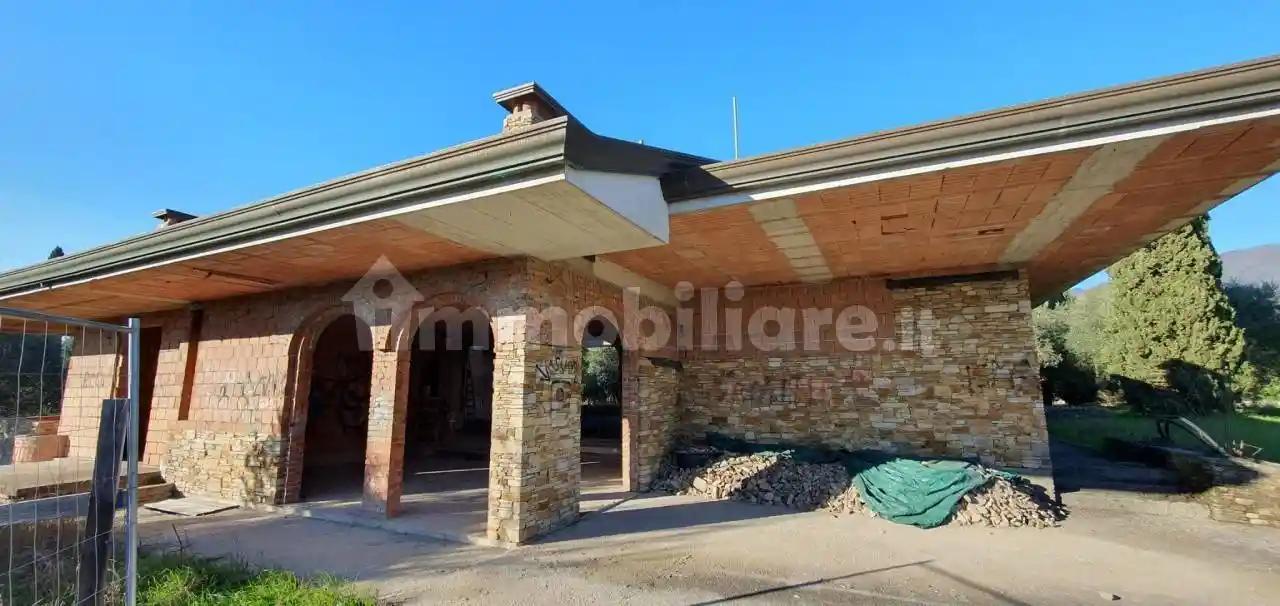 Villa in vendita a Capannori